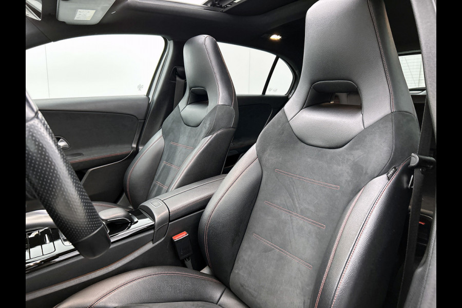 Mercedes-Benz A-Klasse 200 Business Solution AMG(Goed ondH, Panorama, Sfeerverlichting, Lane Assist,Navi, Camera, StoelV, Etc)