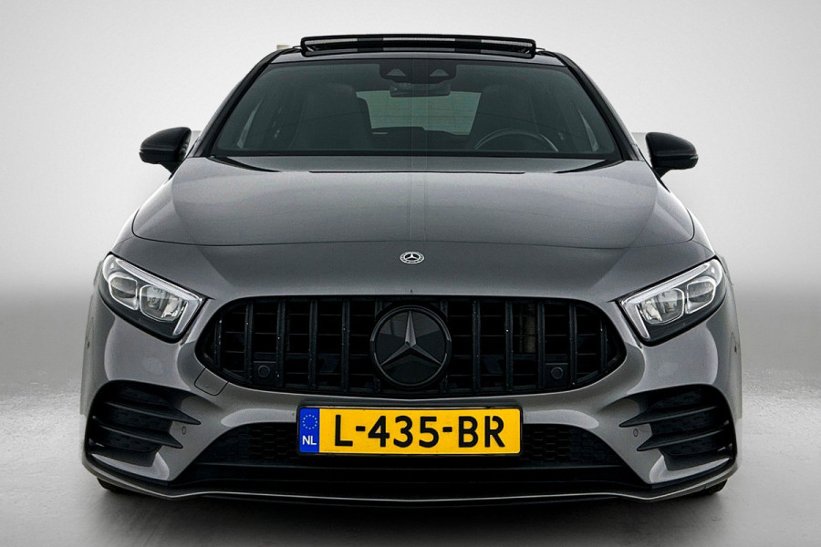 Mercedes-Benz A-Klasse 200 Business Solution AMG(Goed ondH, Panorama, Sfeerverlichting, Lane Assist,Navi, Camera, StoelV, Etc)