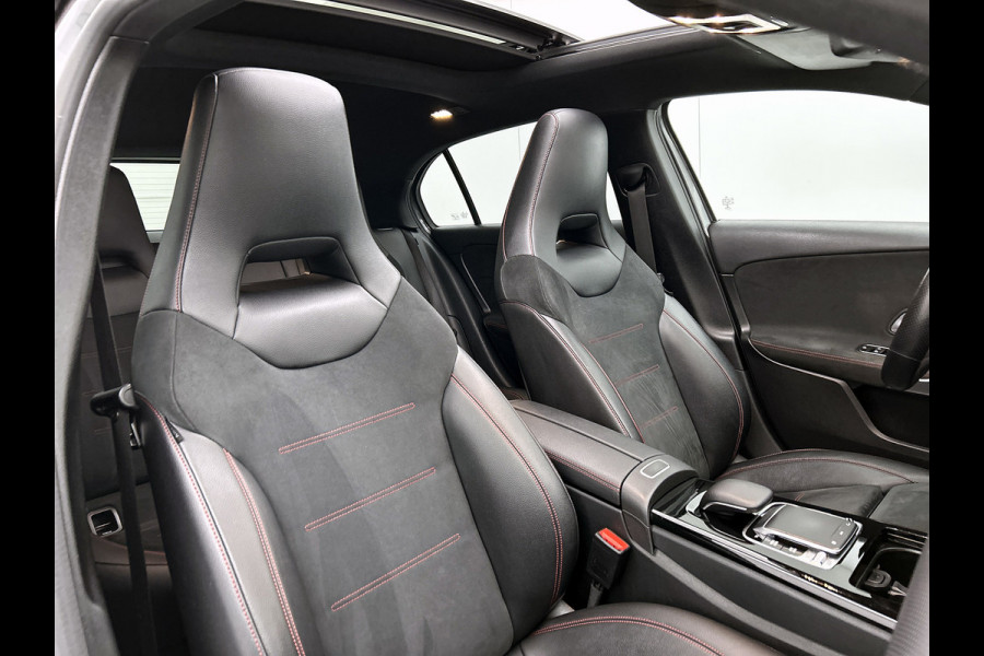 Mercedes-Benz A-Klasse 200 Business Solution AMG(Goed ondH, Panorama, Sfeerverlichting, Lane Assist,Navi, Camera, StoelV, Etc)