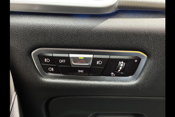 BMW X5 xDrive45e High Executive M Sport Pakket Automaat / Live Cockpit Professional / Panoramadak / Trekhaak / Comfortstoelen / Head-Up Display / Luchtvering / Driving Assistant Professional / Hifi / Stoelverwarming voor+achter /
