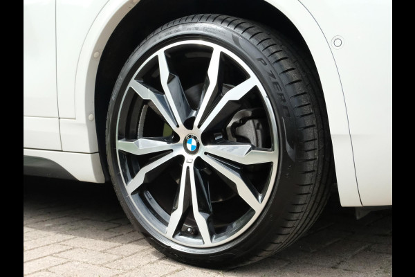 BMW X2 sDrive20i High Executive 190 PK | Panorama dak | Stoelverwarming | Vol lederen bekleding | CarPlay| Elektrische klep | LED verlichting | Lichtmetalen velgen | Achteruitrijcamera |