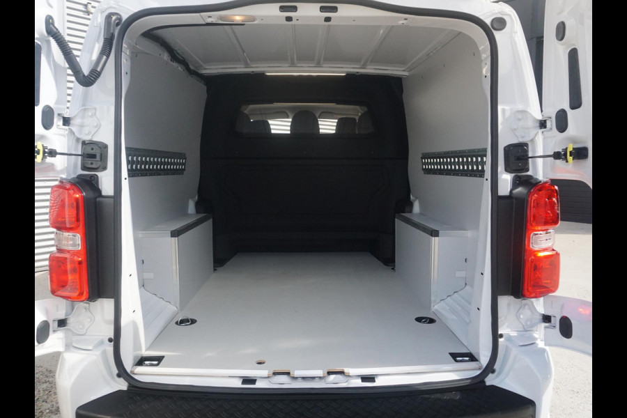 Opel Vivaro-e Dubbele Cabine 75kWh | STX Sport | Mooiste  bus van NL (!) | Lederen bekleding | Spoilerpakket | 18 inch Lichtmetalen velgen | Dynamic Comfort NAV Pakket | Winterpakket | 2x schuifdeur | Betimmering | Comfortstoelen |