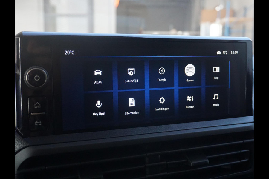 Opel Vivaro-e Dubbele Cabine 75kWh | STX Sport | Mooiste  bus van NL (!) | Lederen bekleding | Spoilerpakket | 18 inch Lichtmetalen velgen | Dynamic Comfort NAV Pakket | Winterpakket | 2x schuifdeur | Betimmering | Comfortstoelen |