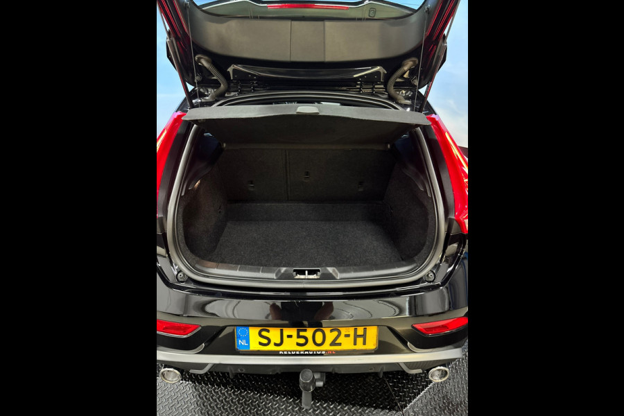 Volvo V40 2.0 T4 Business Sport Navi | Clima | Cruise | PDC | Trekhaak