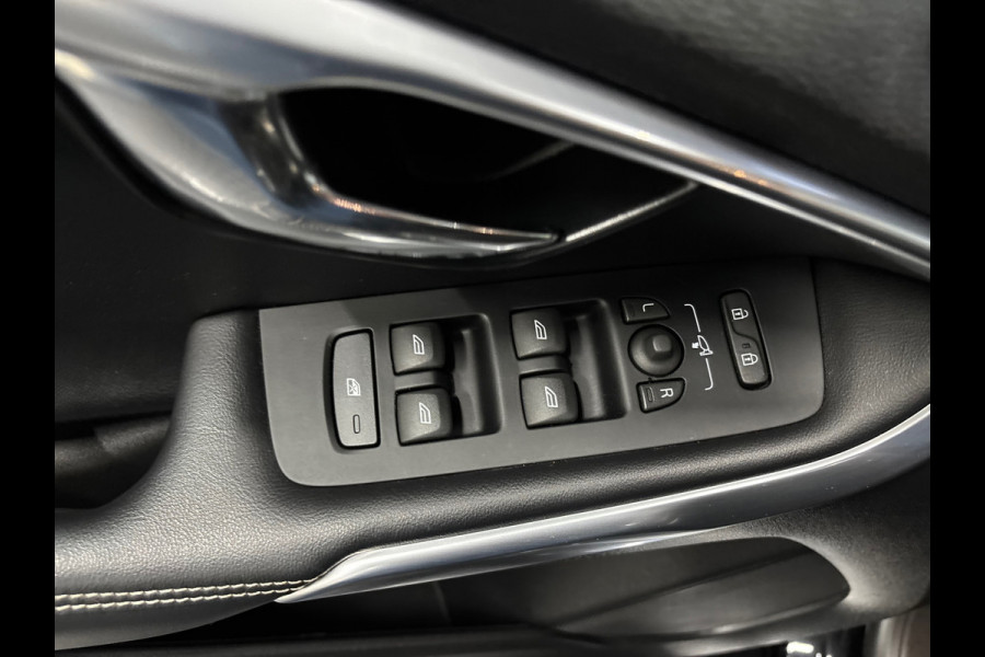 Volvo V40 2.0 T4 Business Sport Navi | Clima | Cruise | PDC | Trekhaak