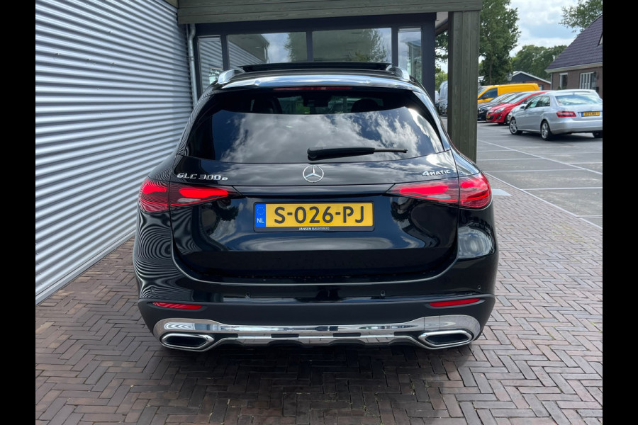Mercedes-Benz GLC 300e 4MATIC AMG Line PANORAMADAK