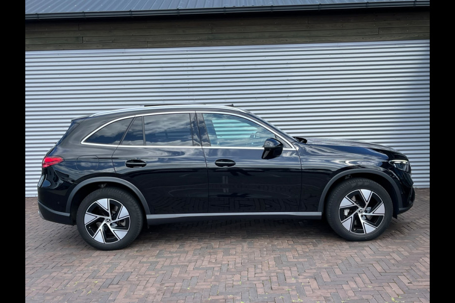 Mercedes-Benz GLC 300e 4MATIC AMG Line PANORAMADAK