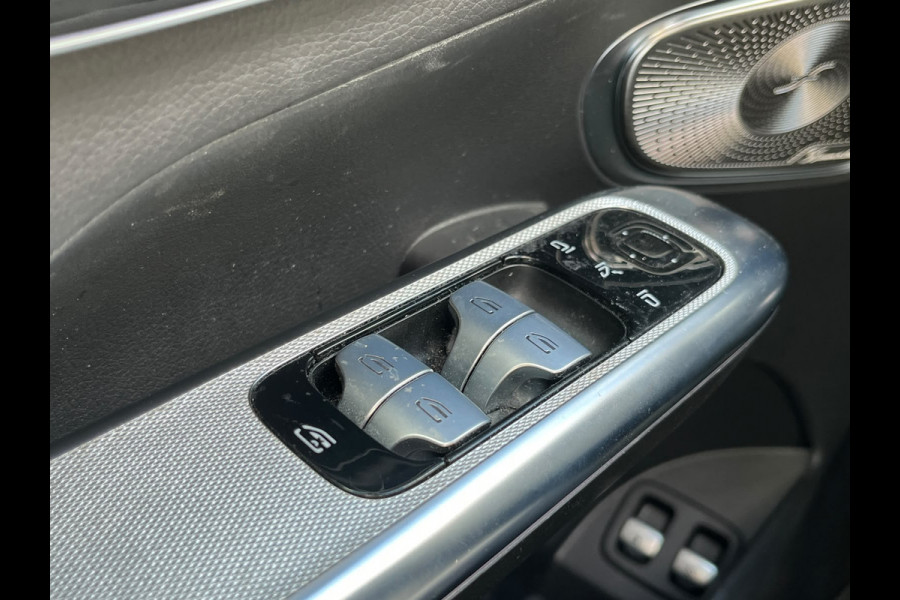 Mercedes-Benz GLC 300e 4MATIC AMG Line PANORAMADAK
