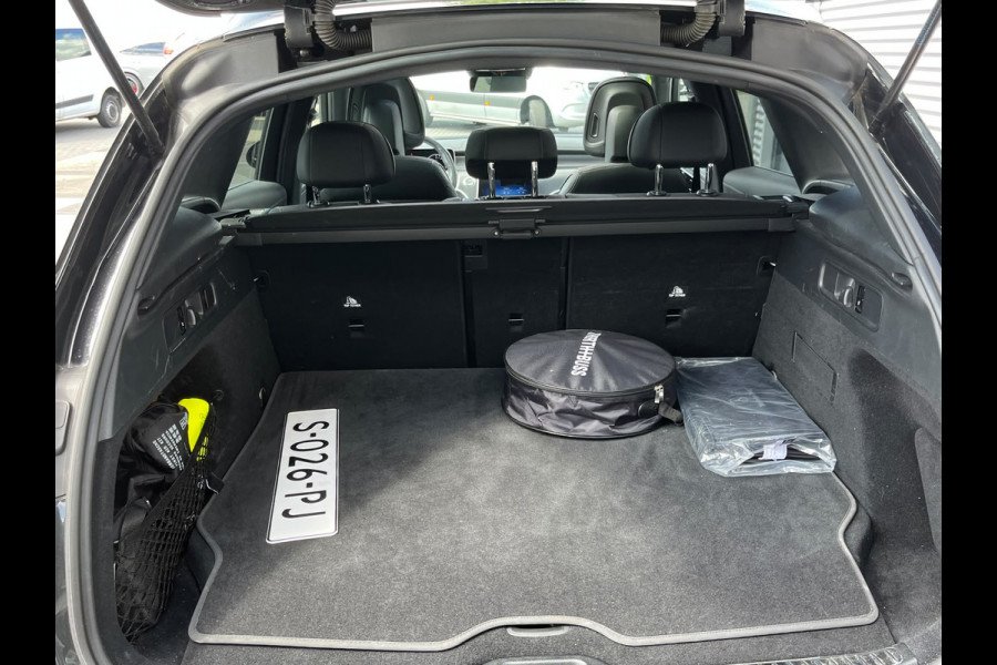 Mercedes-Benz GLC 300e 4MATIC AMG Line PANORAMADAK