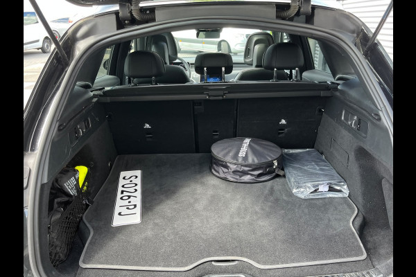 Mercedes-Benz GLC 300e 4MATIC AMG Line PANORAMADAK