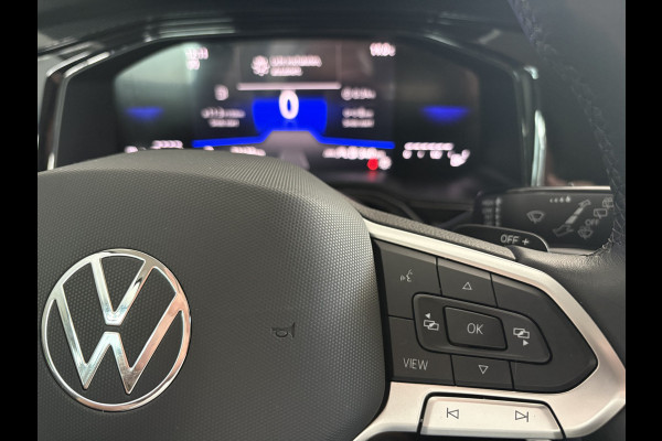 Volkswagen Polo 1.0 TSI Life Edition Achteruitrijcamera - Airco - Apple carplay - Draadloze telefoonoplader - Parkeersensor achter - Radio - Licht metalen velgen 15 inch - Navigatie - Radio - Cruise control - Elektrische ramen - Bluetooth - Led verlichting - Regensensor - start/stop systeem - stuurwiel multifunctioneel - Stoffen bekleding