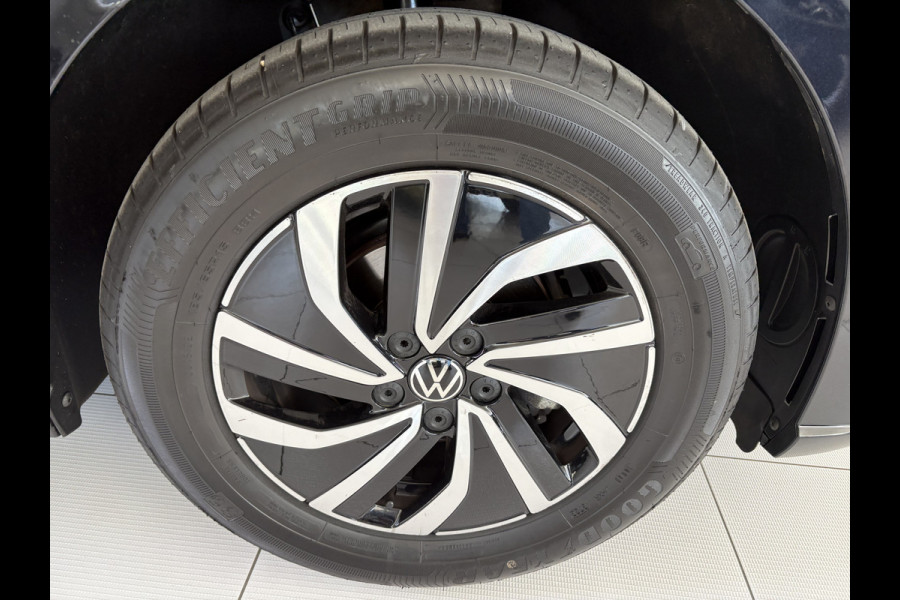 Volkswagen Polo 1.0 TSI Life Edition Achteruitrijcamera - Airco - Apple carplay - Draadloze telefoonoplader - Parkeersensor achter - Radio - Licht metalen velgen 15 inch - Navigatie - Radio - Cruise control - Elektrische ramen - Bluetooth - Led verlichting - Regensensor - start/stop systeem - stuurwiel multifunctioneel - Stoffen bekleding