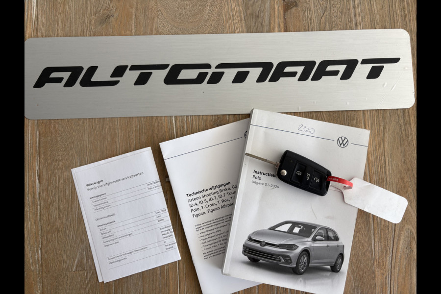 Volkswagen Polo 1.0 TSI Life Edition Achteruitrijcamera - Airco - Apple carplay - Draadloze telefoonoplader - Parkeersensor achter - Radio - Licht metalen velgen 15 inch - Navigatie - Radio - Cruise control - Elektrische ramen - Bluetooth - Led verlichting - Regensensor - start/stop systeem - stuurwiel multifunctioneel - Stoffen bekleding