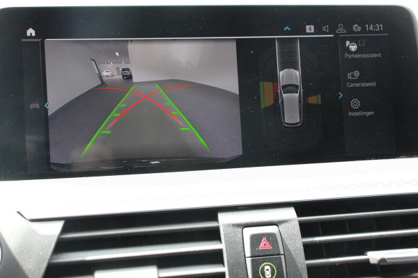 BMW X3 xDrive30e 292pk Hybrid Steptronic M Sport Navigatie Apple Carplay/Android Auto Parkeersensoren Camera Panoramadak Adaptive Cruise Control Adaptieve LED-koplampen Sound-systeem Harman-Kardon Climatronic