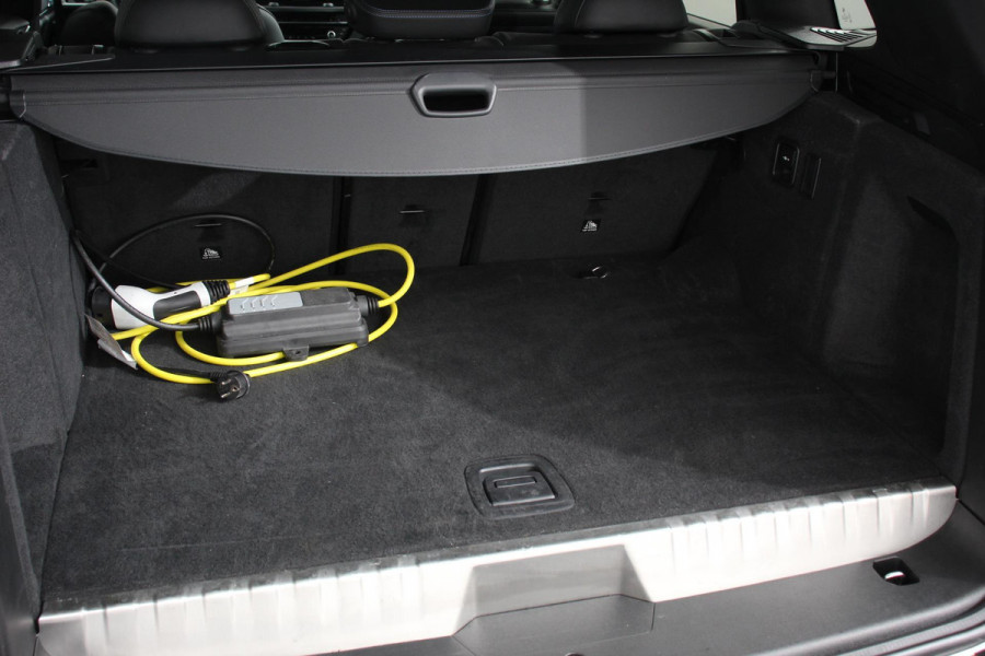 BMW X3 xDrive30e 292pk Hybrid Steptronic M Sport Navigatie Apple Carplay/Android Auto Parkeersensoren Camera Panoramadak Adaptive Cruise Control Adaptieve LED-koplampen Sound-systeem Harman-Kardon Climatronic