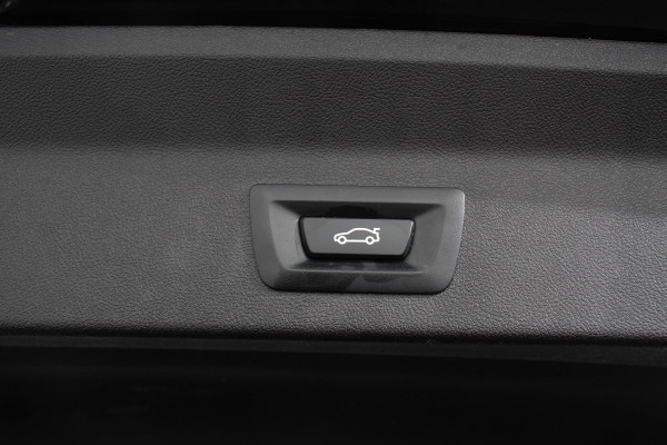 BMW X3 xDrive30e 292pk Hybrid Steptronic M Sport Navigatie Apple Carplay/Android Auto Parkeersensoren Camera Panoramadak Adaptive Cruise Control Adaptieve LED-koplampen Sound-systeem Harman-Kardon Climatronic