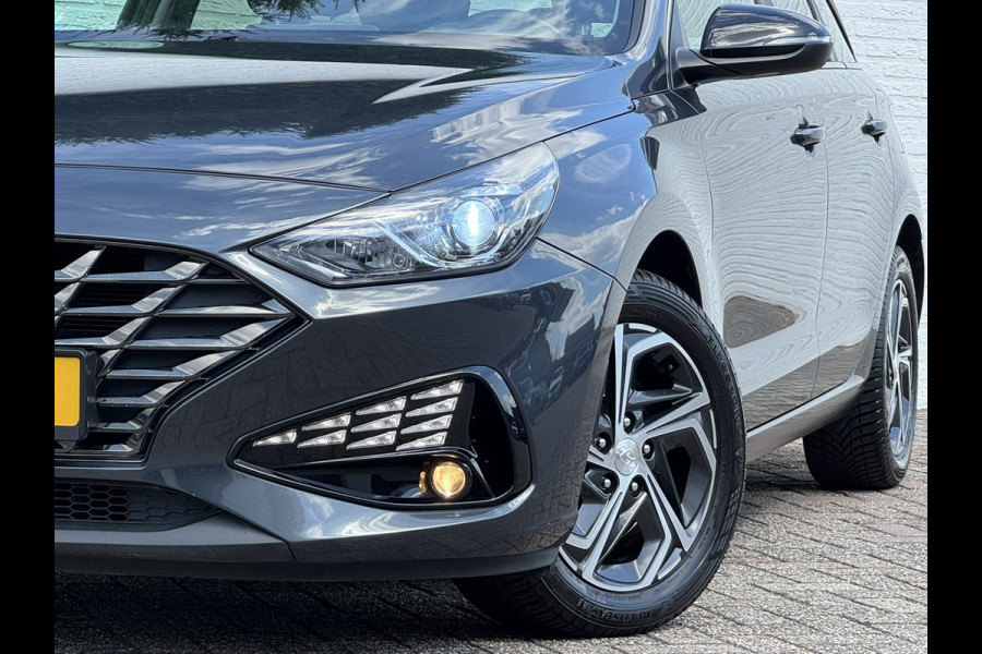 Hyundai i30 1.5 T-GDi 160PK MHEV Premium Sky Automaat Led Carplay Camera Navigatie Cruise