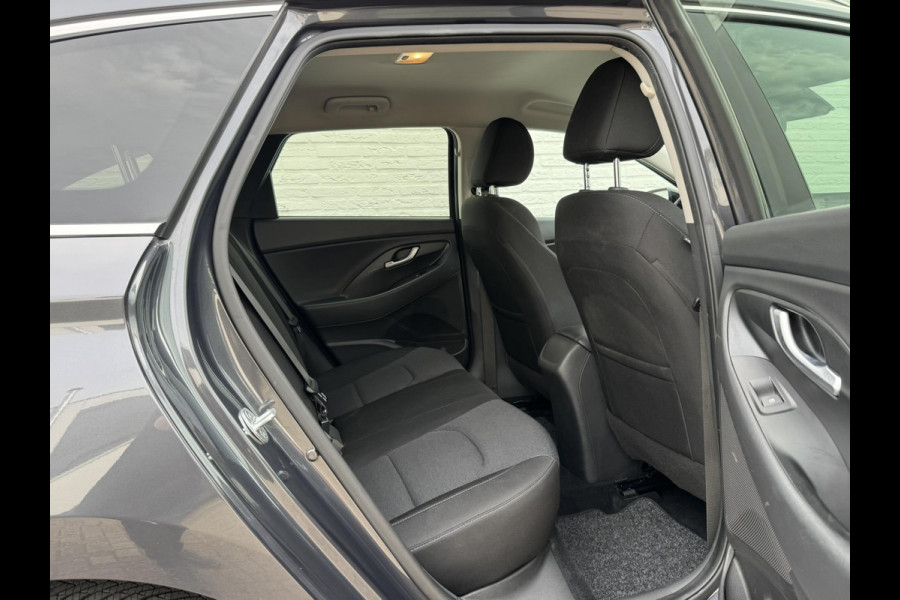 Hyundai i30 1.5 T-GDi 160PK MHEV Premium Sky Automaat Led Carplay Camera Navigatie Cruise