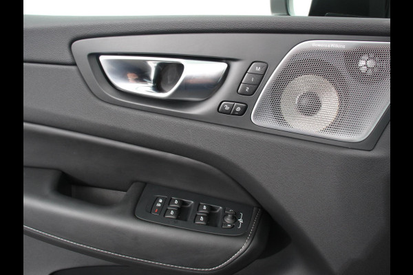 Volvo XC60 2.0 T6 398pk Plug-in hybrid AWD Ultimate Dark Bowers &Wilkins Premium Sound system Navigatie Google Panorama dak Camera Extra Getint glas Stoelen met massage functie