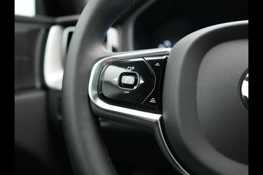 Volvo XC60 T8 AWD R-Design LONG RANGE PHEV 455pk Dealer O.H. | Trekhaak Af Fabriek | Panodak | Adaptive Cruise | 360 Camera | Harman / Kardon | Keyless | Stuur Verwarmd | Google Assistent | Apple Carplay | DAB |
