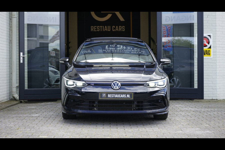 Volkswagen Golf VIII 1.5 eTSI R-Line ACC|AMBIANCE|CAMERA|IQ LIGHT|KEYLESS|MODE|PANORAMA|STOELVERWARMING