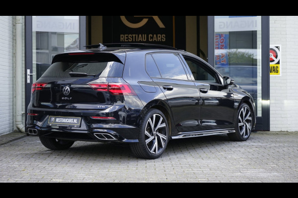 Volkswagen Golf VIII 1.5 eTSI R-Line ACC|AMBIANCE|CAMERA|IQ LIGHT|KEYLESS|MODE|PANORAMA|STOELVERWARMING