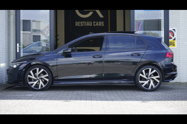 Volkswagen Golf VIII 1.5 eTSI R-Line ACC|AMBIANCE|CAMERA|IQ LIGHT|KEYLESS|MODE|PANORAMA|STOELVERWARMING