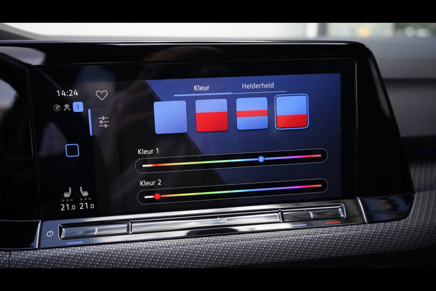 Volkswagen Golf VIII 1.5 eTSI R-Line ACC|AMBIANCE|CAMERA|IQ LIGHT|KEYLESS|MODE|PANORAMA|STOELVERWARMING