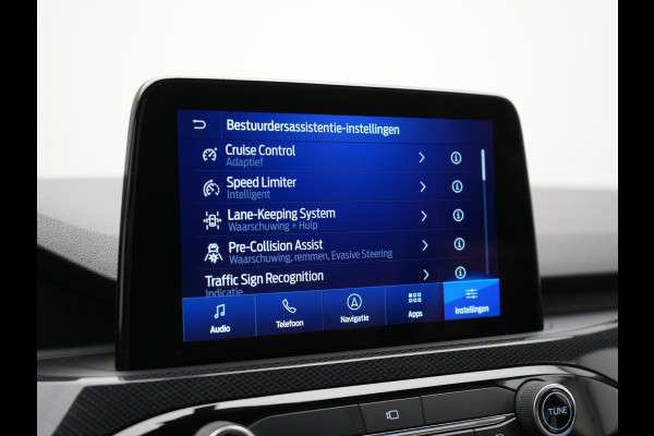 Ford Kuga 2.5 ST-Line X PHEV 225pk Dealer O.H. | Trekhaak Af Fabriek | Adaptive Cruise | 360 Camera | Bang & Olufsen | Alcantara Sportstoelen Verwarmd | Stuurverwarmd | Keyless | Blis | Apple Carplay | Navigatie | DAB | Plug In Hybrid |