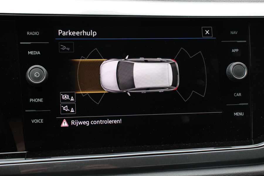 Volkswagen Polo 1.0 TSI DSG Style Navigatie Climate Control Adaptieve Cruise Control Camera Lane Assist LED Matrix DAB Parkeer sensoren Apple Carplay/ Android Auto