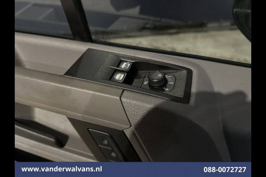 Volkswagen Crafter 2.0 TDI 141pk L3H3 L2H2 Euro6 Airco | Navigatie | Apple Carplay | Chauffeursstoel Android Auto, Standkachel, Parkeersensoren, 3000kg trekvermogen