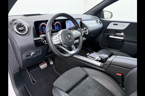 Mercedes-Benz B-Klasse 250 e Business Solution AMG Limited VAN: 30.900,- VOOR: 28.877,- UW WKVOORDEEL: 2.023-  | PANORAMA DAK | 360 CAMERA | SFEER VERLICHTING | ADAPTIEF CRUISE CONTROL | MEMORY OP STOEL | HEAD-UP DISPLAY | 12 MND BOVAG GARANTIE |