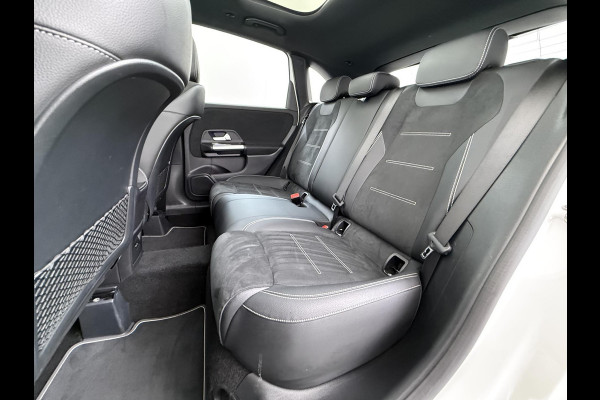 Mercedes-Benz B-Klasse 250 e Business Solution AMG Limited VAN: 30.900,- VOOR: 28.877,- UW WKVOORDEEL: 2.023-  | PANORAMA DAK | 360 CAMERA | SFEER VERLICHTING | ADAPTIEF CRUISE CONTROL | MEMORY OP STOEL | HEAD-UP DISPLAY | 12 MND BOVAG GARANTIE |