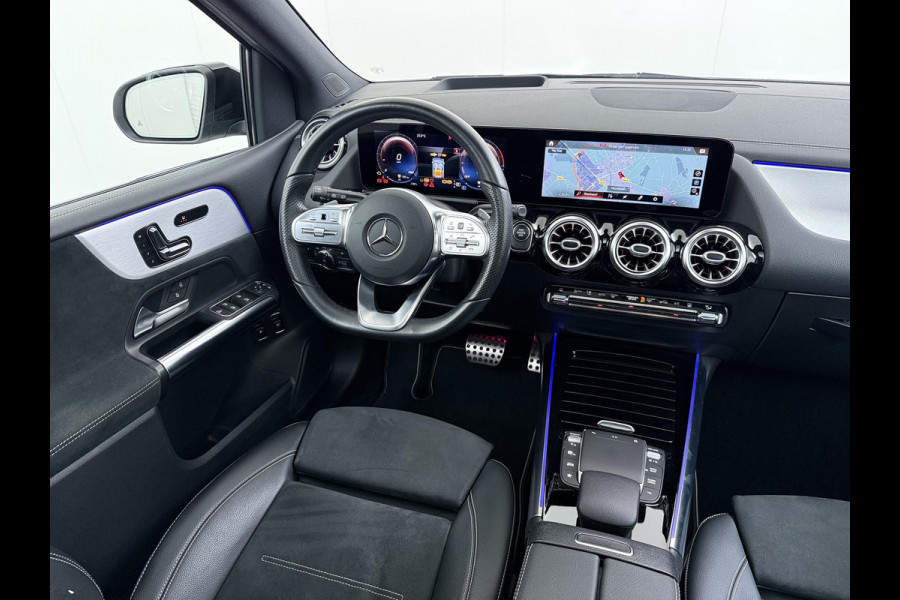 Mercedes-Benz B-Klasse 250 e Business Solution AMG Limited VAN: 30.900,- VOOR: 28.877,- UW WKVOORDEEL: 2.023-  | PANORAMA DAK | 360 CAMERA | SFEER VERLICHTING | ADAPTIEF CRUISE CONTROL | MEMORY OP STOEL | HEAD-UP DISPLAY | 12 MND BOVAG GARANTIE |