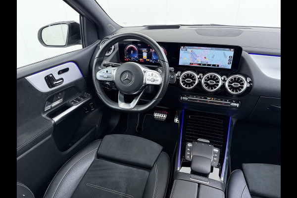Mercedes-Benz B-Klasse 250 e Business Solution AMG Limited VAN: 30.900,- VOOR: 28.877,- UW WKVOORDEEL: 2.023-  | PANORAMA DAK | 360 CAMERA | SFEER VERLICHTING | ADAPTIEF CRUISE CONTROL | MEMORY OP STOEL | HEAD-UP DISPLAY | 12 MND BOVAG GARANTIE |
