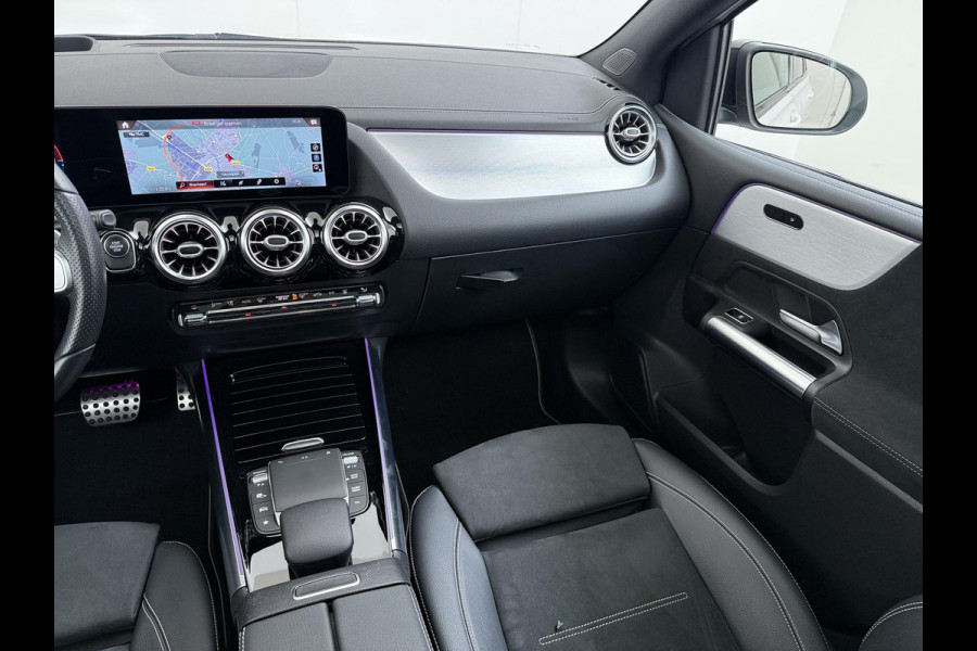 Mercedes-Benz B-Klasse 250 e Business Solution AMG Limited VAN: 30.900,- VOOR: 28.877,- UW WKVOORDEEL: 2.023-  | PANORAMA DAK | 360 CAMERA | SFEER VERLICHTING | ADAPTIEF CRUISE CONTROL | MEMORY OP STOEL | HEAD-UP DISPLAY | 12 MND BOVAG GARANTIE |
