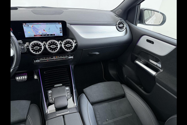 Mercedes-Benz B-Klasse 250 e Business Solution AMG Limited VAN: 30.900,- VOOR: 28.877,- UW WKVOORDEEL: 2.023-  | PANORAMA DAK | 360 CAMERA | SFEER VERLICHTING | ADAPTIEF CRUISE CONTROL | MEMORY OP STOEL | HEAD-UP DISPLAY | 12 MND BOVAG GARANTIE |