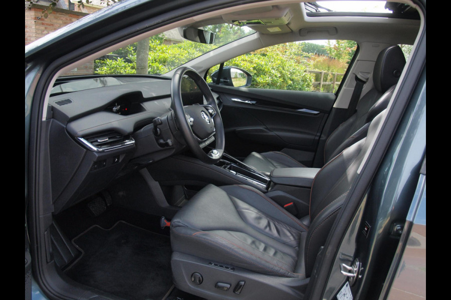 Škoda ENYAQ iV 80 | Panoramadak | Camera | Head-Up Display | Stoel Memory | ACC |