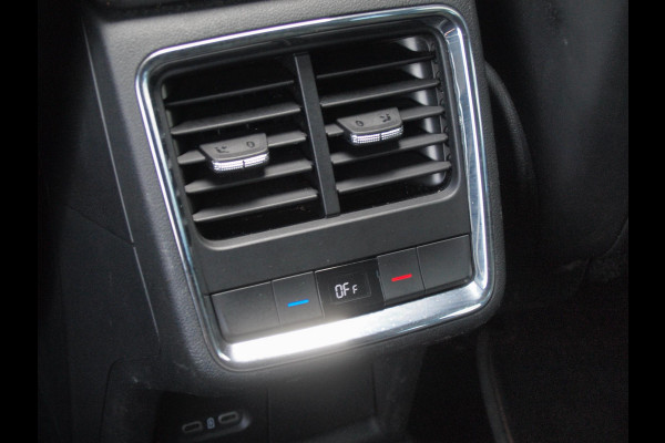 Škoda ENYAQ iV 80 | Panoramadak | Camera | Head-Up Display | Stoel Memory | ACC |