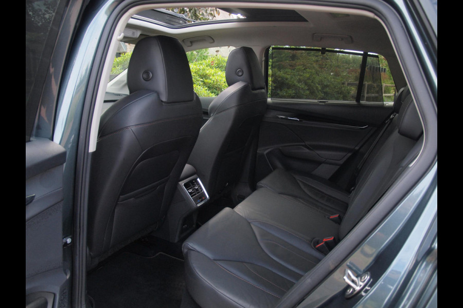 Škoda ENYAQ iV 80 | Panoramadak | Camera | Head-Up Display | Stoel Memory | ACC |