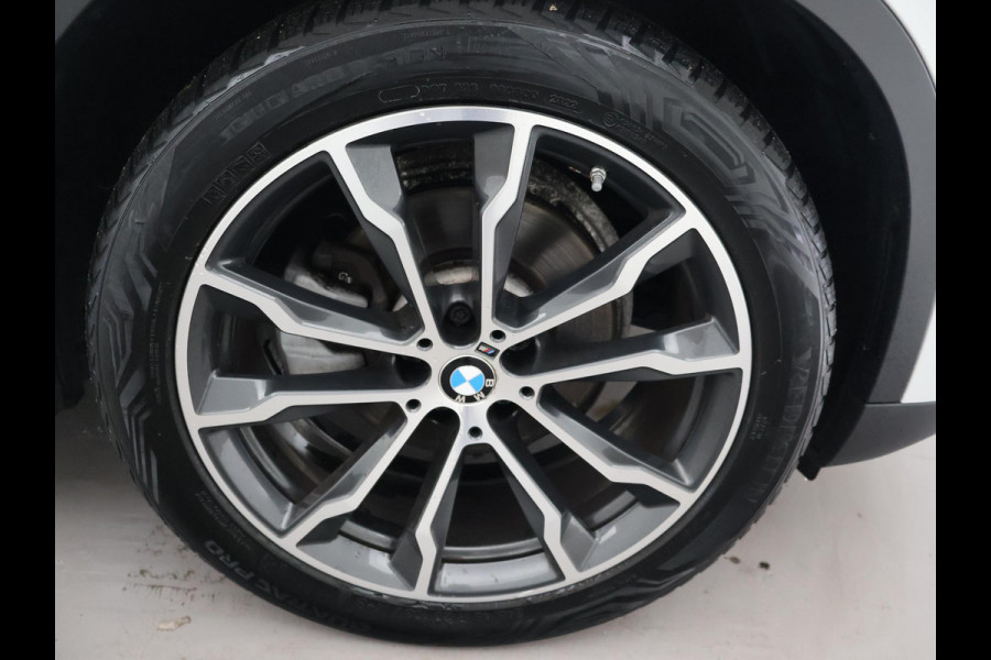 BMW X3 xDrive20i HIGH EXECUTVE M-SPORT + 20 INCH | TREKHAAK | ADAPTIVE CRUISE | DIGITALE COCKPIT