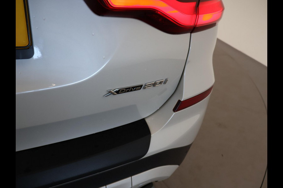 BMW X3 xDrive20i HIGH EXECUTVE M-SPORT + 20 INCH | TREKHAAK | ADAPTIVE CRUISE | DIGITALE COCKPIT