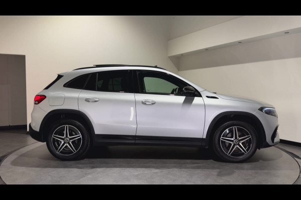 Mercedes-Benz EQA 300 4MATIC Business Solution 67 kWh | AMG Styling | SOH 94,2 %