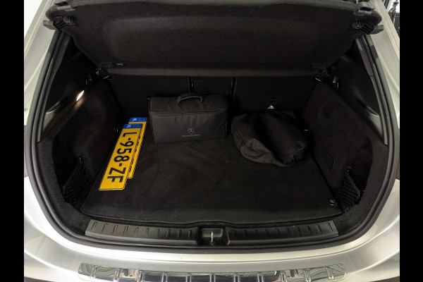 Mercedes-Benz EQA 300 4MATIC Business Solution 67 kWh | AMG Styling | SOH 94,2 %