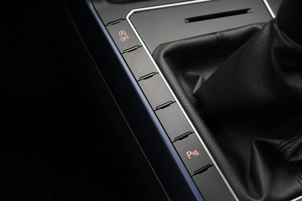 Volkswagen Polo 1.0 TSI Highline Business R Virtual Cockpit, Apple Carplay, Climate, PDC, Afn. Trekhaak