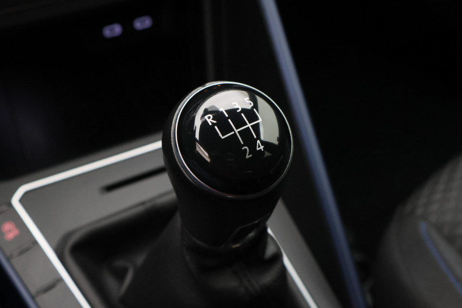 Volkswagen Polo 1.0 TSI Highline Business R Virtual Cockpit, Apple Carplay, Climate, PDC, Afn. Trekhaak