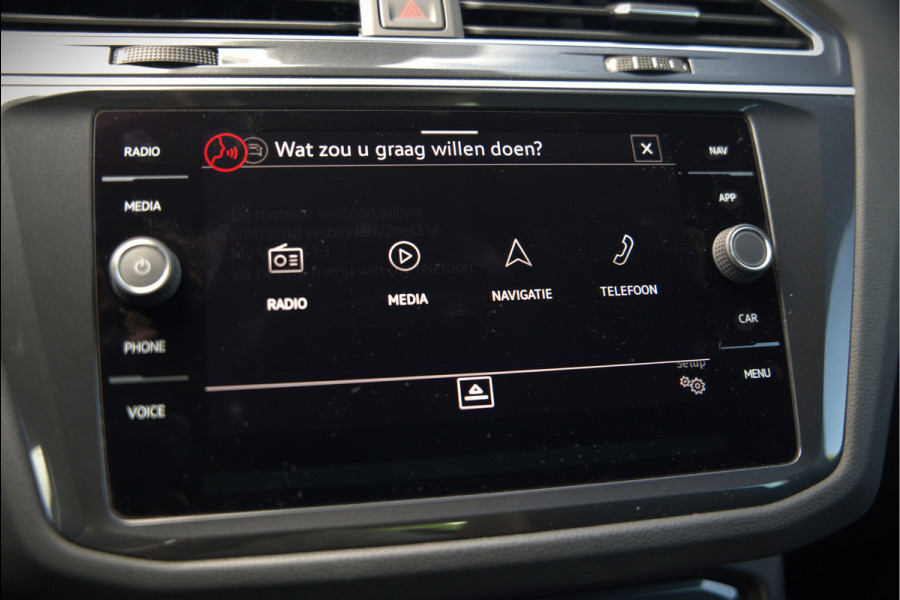 Volkswagen Tiguan 1.4 TSI eHybrid Elegance Business | Stoelverwarming | Stuurverwarming | Massage | 360 Camera | iQ Light | Ambiance Verlichting | Adaptive Cruise Control | Keyless | Apple Carplay | Navigatie | SOH 96%