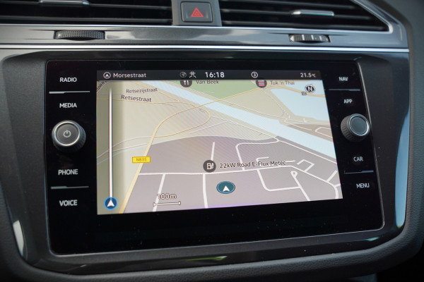 Volkswagen Tiguan 1.4 TSI eHybrid Elegance Business | Stoelverwarming | Stuurverwarming | Massage | 360 Camera | iQ Light | Ambiance Verlichting | Adaptive Cruise Control | Keyless | Apple Carplay | Navigatie | SOH 96%