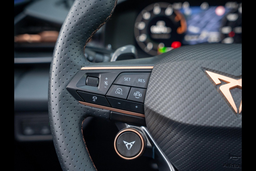 CUPRA Terramar 1.5 TSI eHybrid 204pk PHEV / Pano / Memory / HUD / Keyless / Ambiance