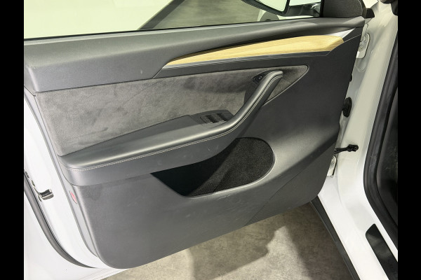 Tesla Model Y RWD 58 kWh | SOH 92,2 % | Cruise Control Adaptief